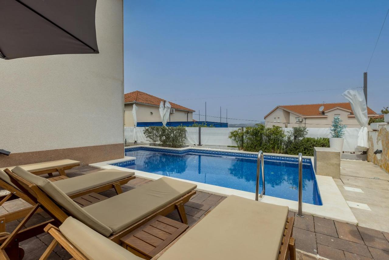 Villa Costa Blu With Pool By The Sea 特罗吉尔 外观 照片